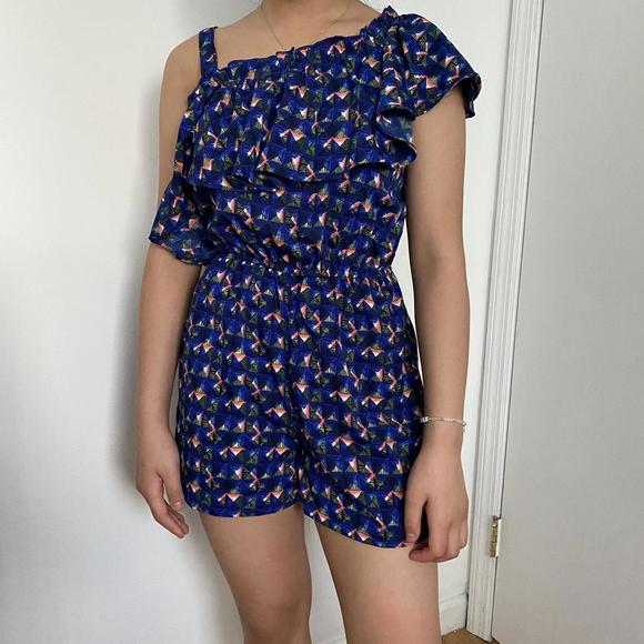 One Shoulder Romper - Picture 2 of 4